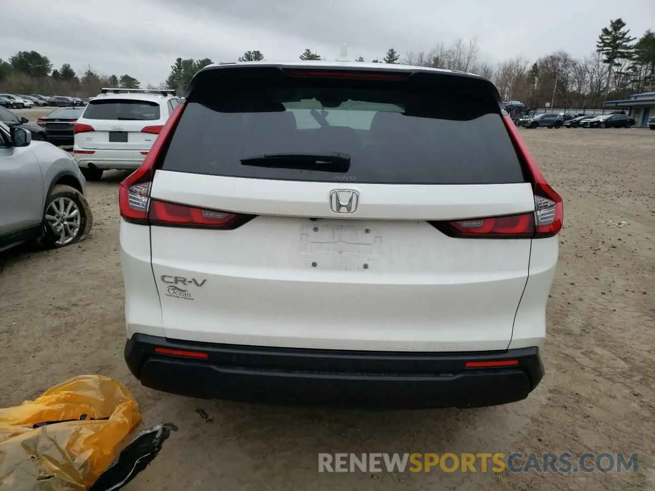 6 Photograph of a damaged car 2HKRS4H71RH465767 HONDA CRV 2024