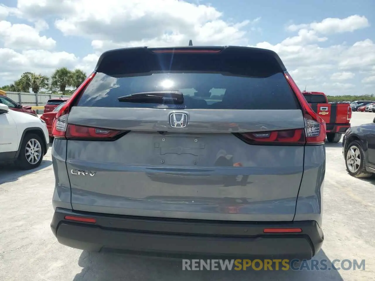 6 Photograph of a damaged car 2HKRS4H72RH401365 HONDA CRV 2024