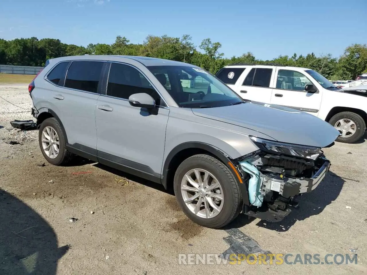 4 Photograph of a damaged car 2HKRS4H72RH479399 HONDA CRV 2024