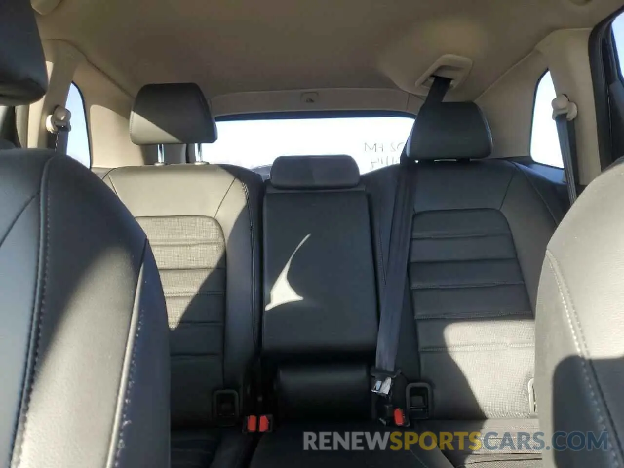10 Photograph of a damaged car 2HKRS4H73RH426193 HONDA CRV 2024