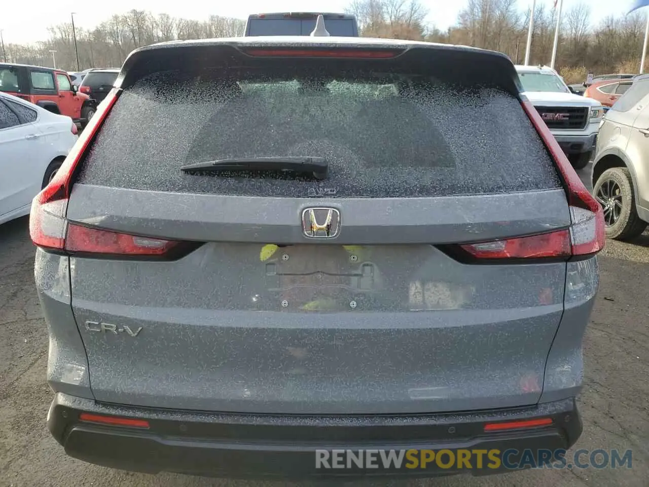 6 Photograph of a damaged car 2HKRS4H73RH479489 HONDA CRV 2024