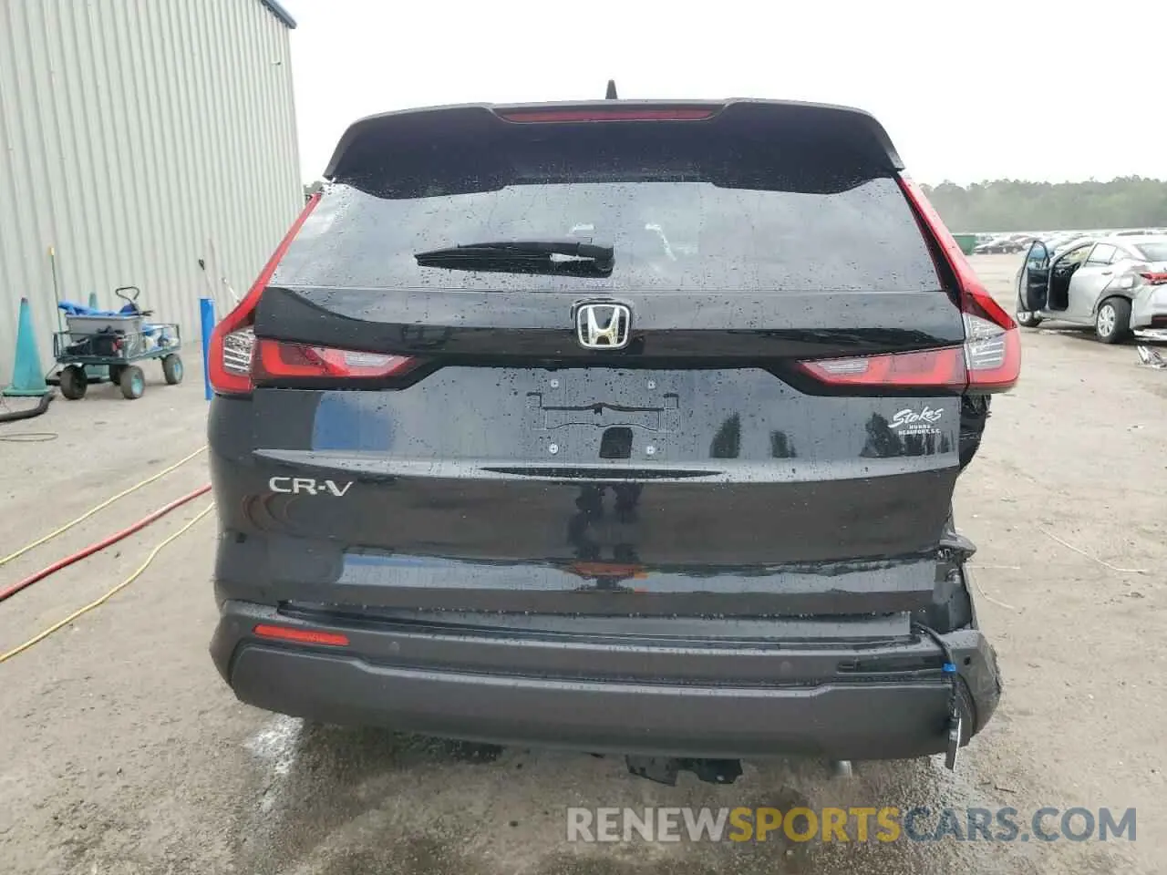 6 Photograph of a damaged car 2HKRS4H74RH419866 HONDA CRV 2024