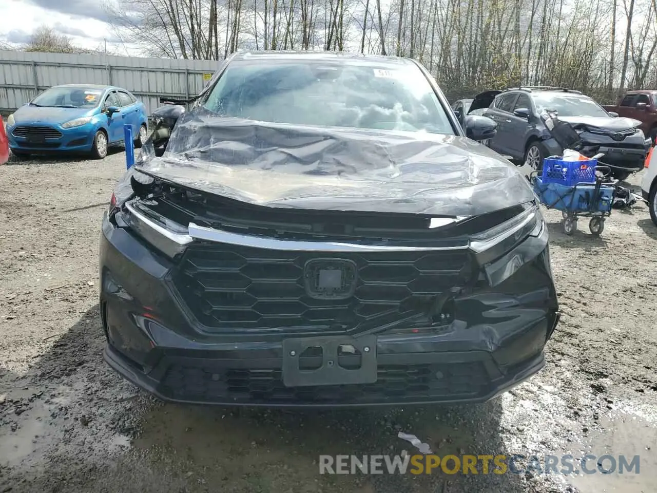 5 Photograph of a damaged car 2HKRS4H74RH471112 HONDA CRV 2024