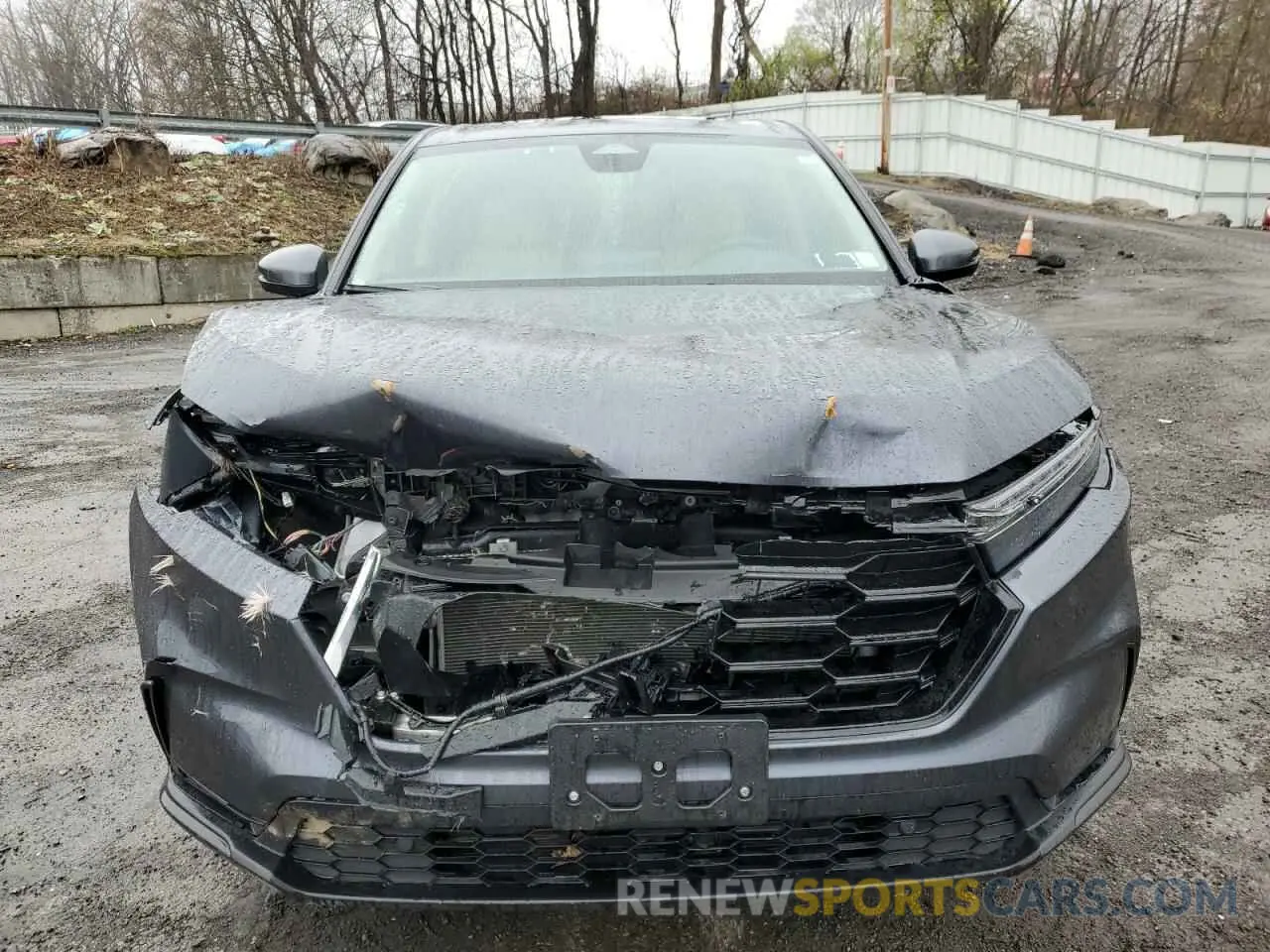 5 Photograph of a damaged car 2HKRS4H77RH467846 HONDA CRV 2024