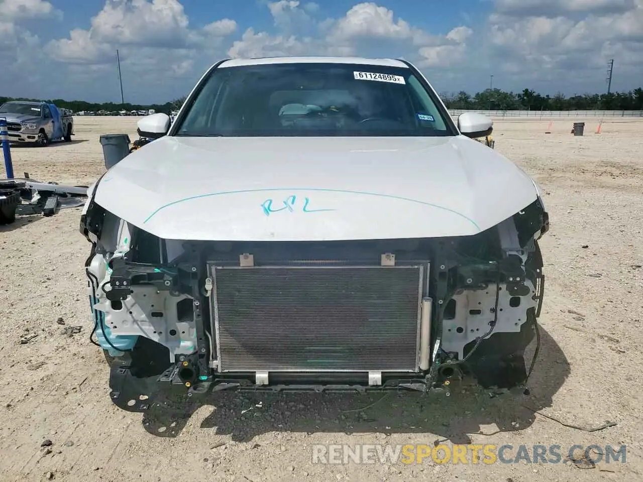 5 Photograph of a damaged car 2HKRS4H78RH431048 HONDA CRV 2024