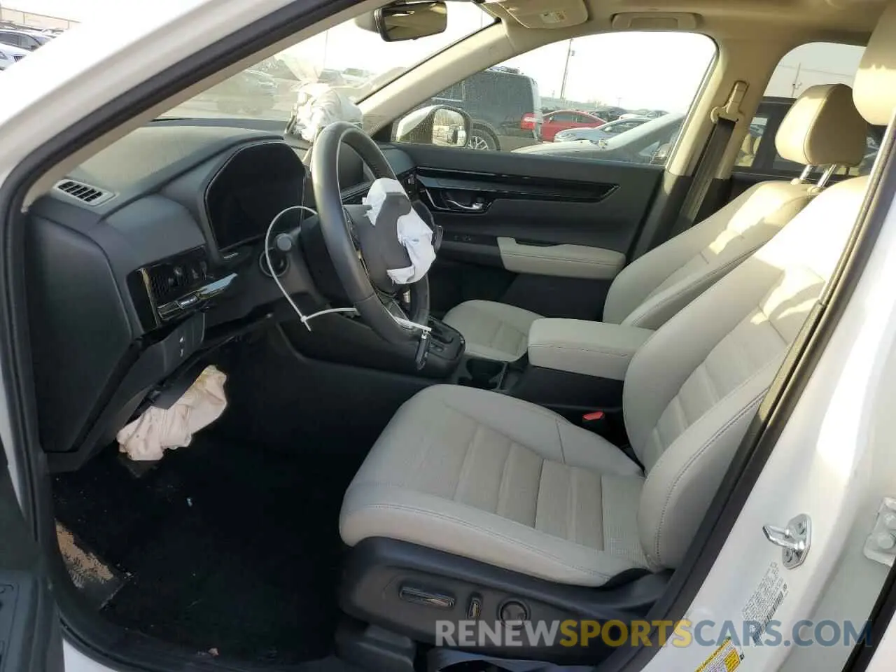 7 Photograph of a damaged car 2HKRS4H78RH431485 HONDA CRV 2024