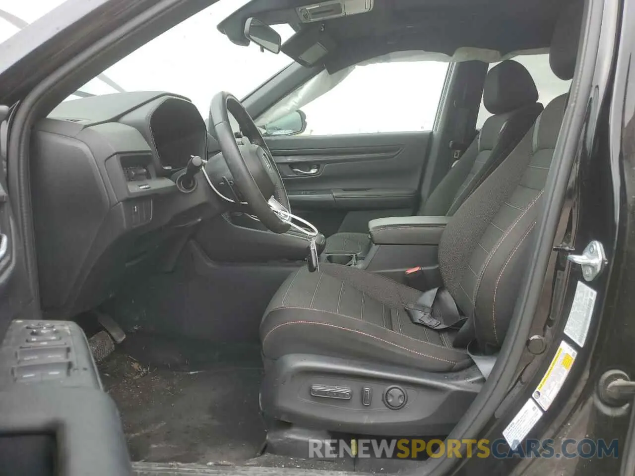 7 Photograph of a damaged car 2HKRS6H5XRH807744 HONDA CRV 2024