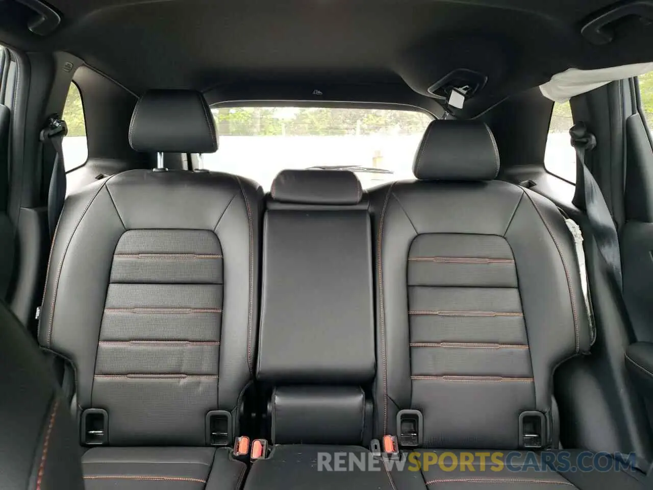 10 Photograph of a damaged car 2HKRS6H80RH802286 HONDA CRV 2024