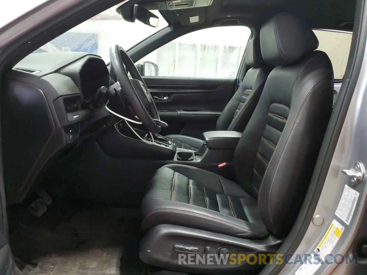 7 Photograph of a damaged car 2HKRS6H83RH808809 HONDA CRV 2024