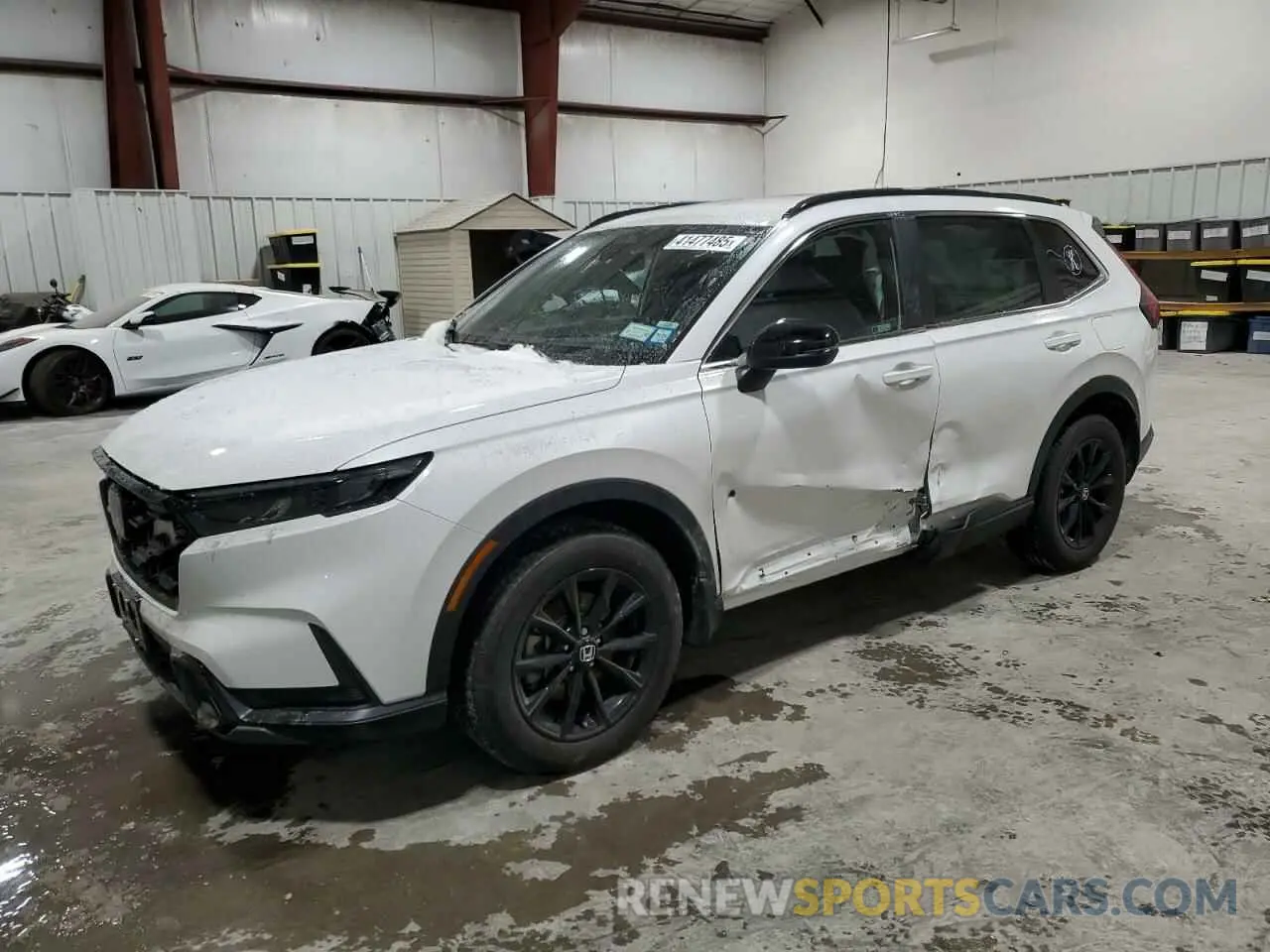 1 Photograph of a damaged car 2HKRS6H86RH813907 HONDA CRV 2024
