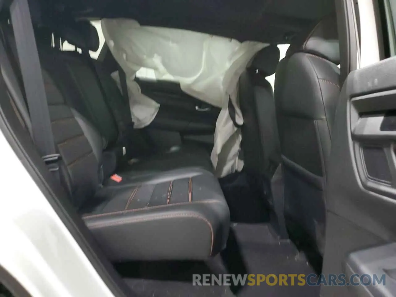 11 Photograph of a damaged car 2HKRS6H86RH813907 HONDA CRV 2024