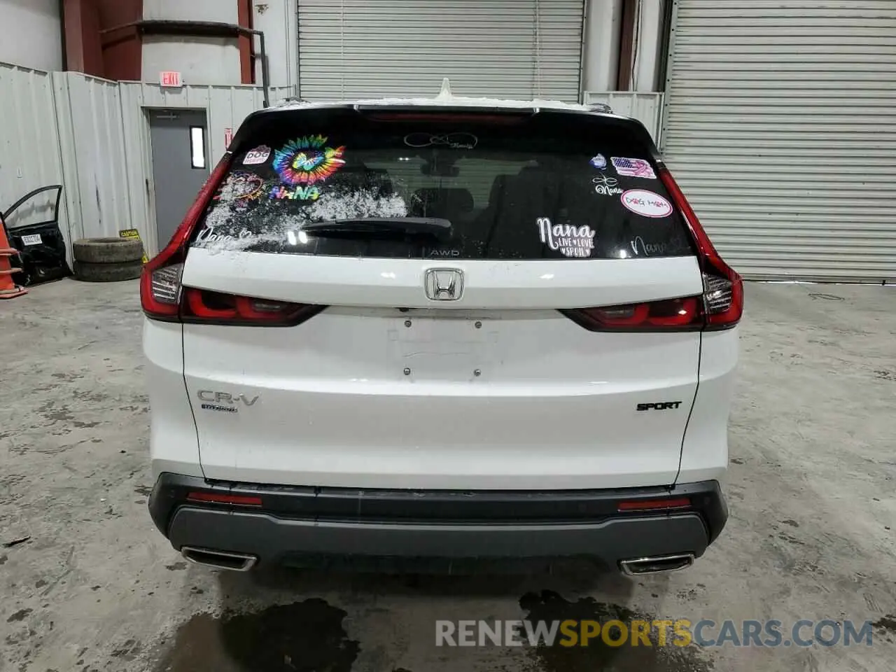 6 Photograph of a damaged car 2HKRS6H86RH813907 HONDA CRV 2024