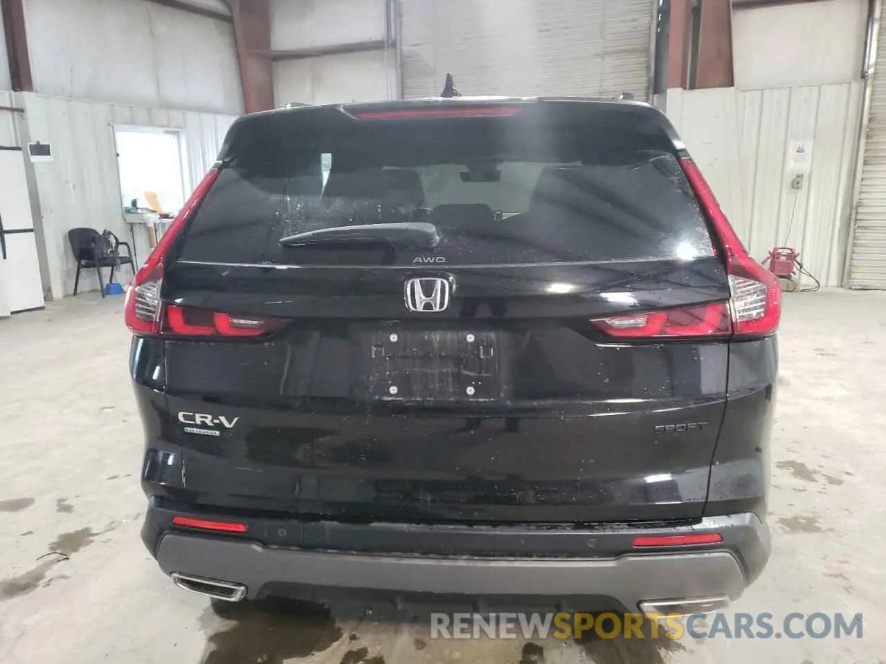 6 Photograph of a damaged car 2HKRS6H8XRH812792 HONDA CRV 2024