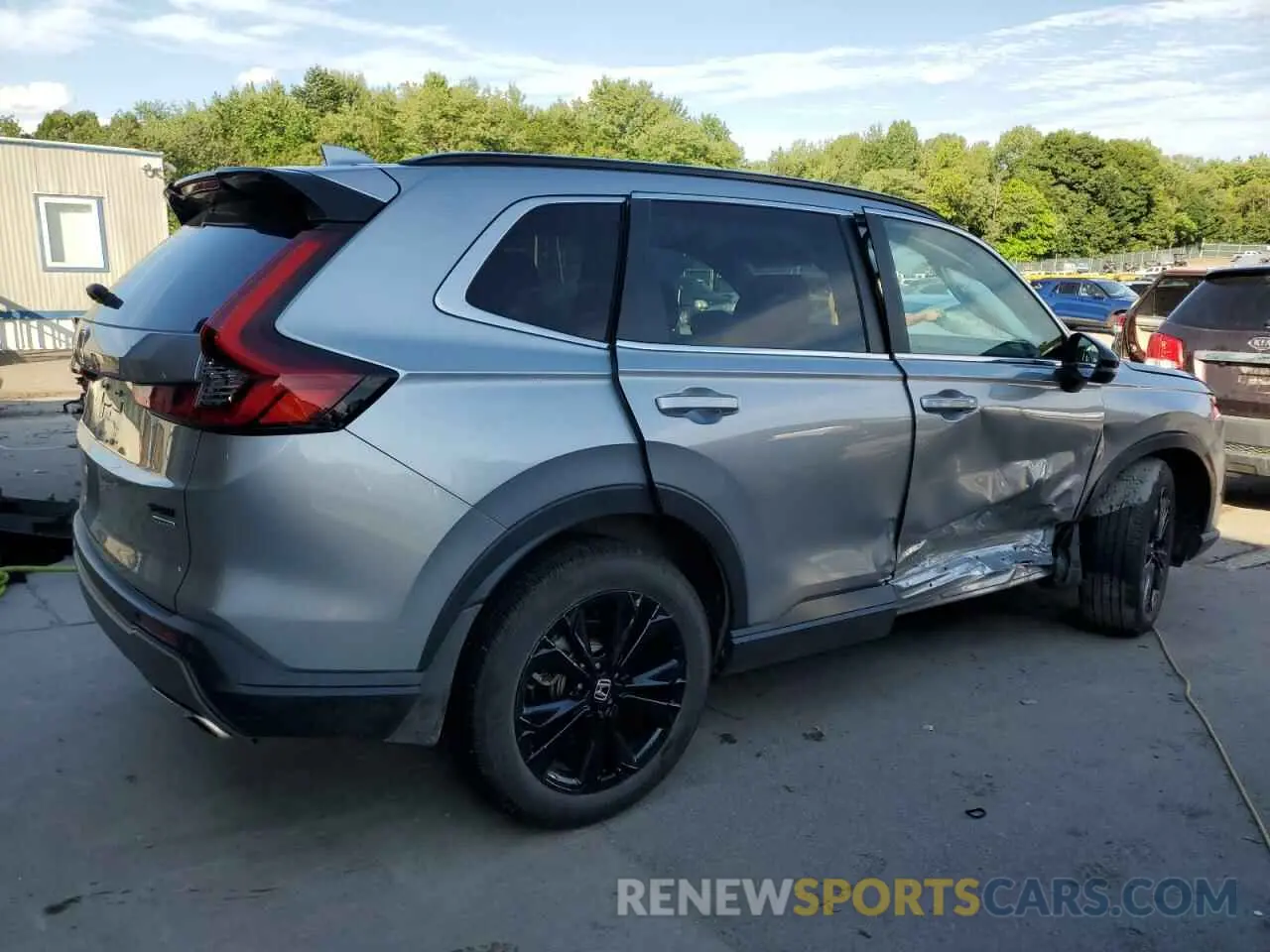 3 Photograph of a damaged car 2HKRS6H91RH800569 HONDA CRV 2024