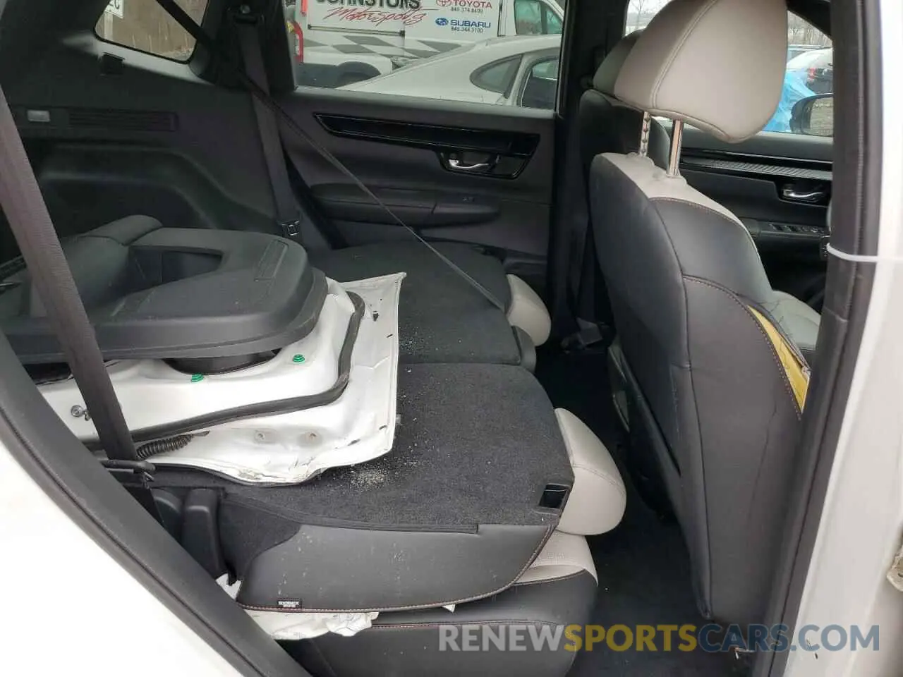11 Photograph of a damaged car 2HKRS6H94RH806060 HONDA CRV 2024