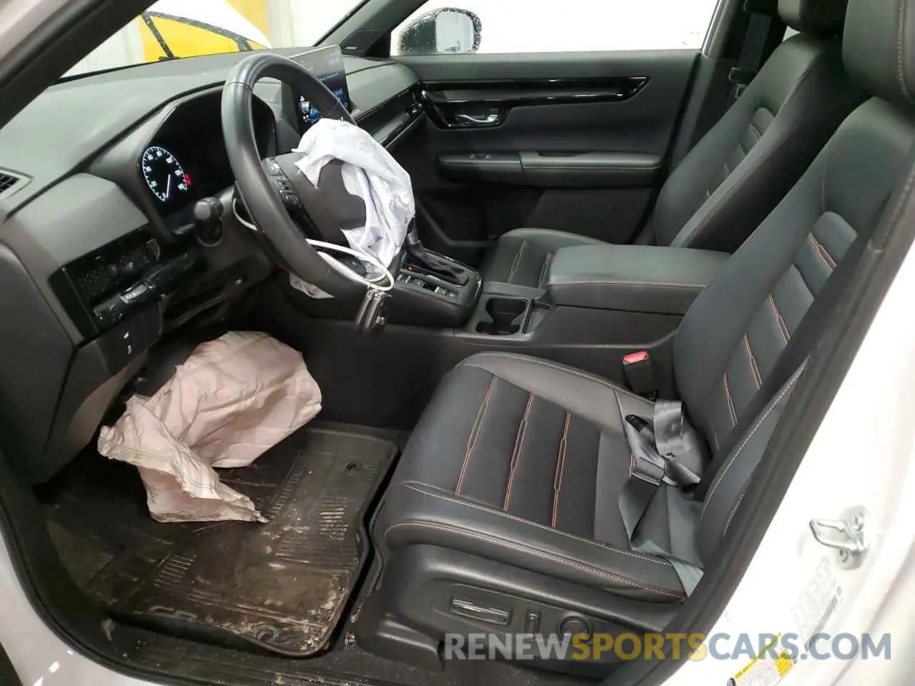 7 Photograph of a damaged car 2HKRS6H96RH802172 HONDA CRV 2024