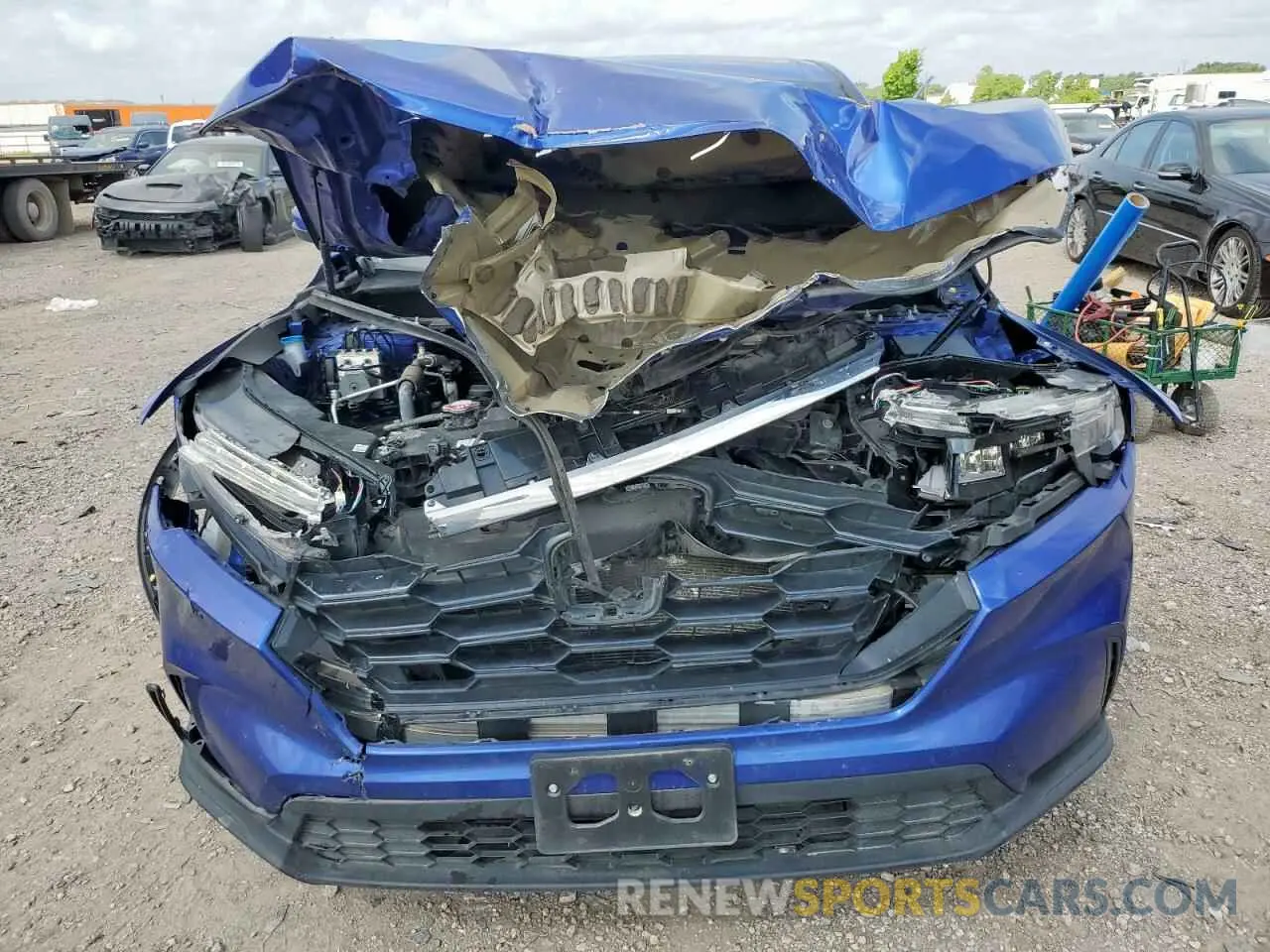 5 Photograph of a damaged car 5J6RS3H27RL004805 HONDA CRV 2024