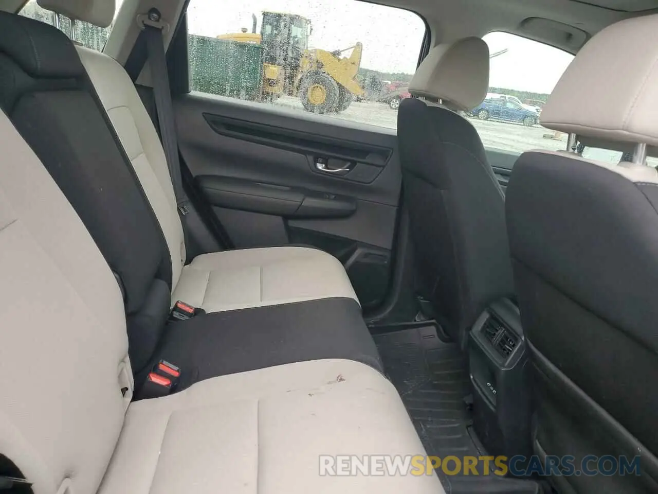 11 Photograph of a damaged car 5J6RS3H46RL000679 HONDA CRV 2024