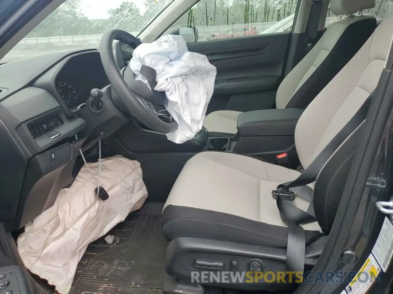 7 Photograph of a damaged car 5J6RS3H46RL000679 HONDA CRV 2024