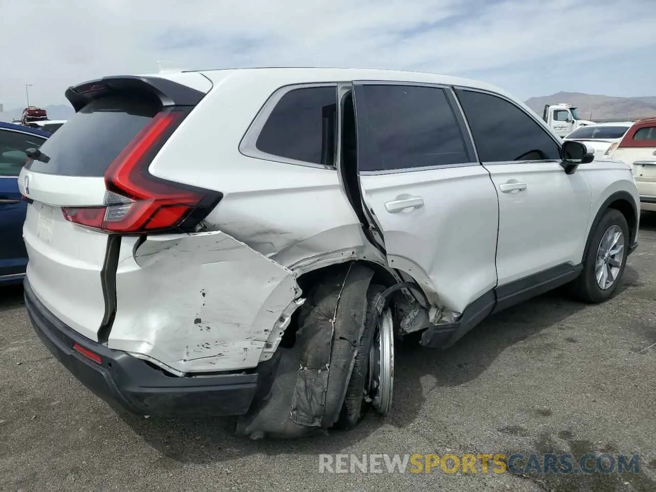 3 Photograph of a damaged car 5J6RS3H72RL007039 HONDA CRV 2024
