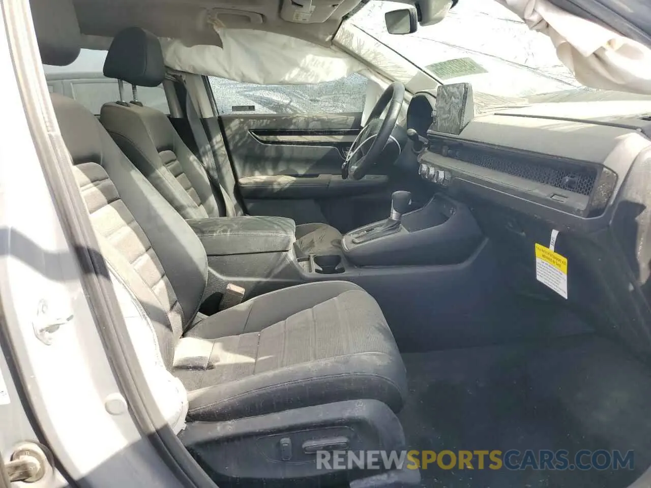 7 Photograph of a damaged car 5J6RS3H73RL007924 HONDA CRV 2024