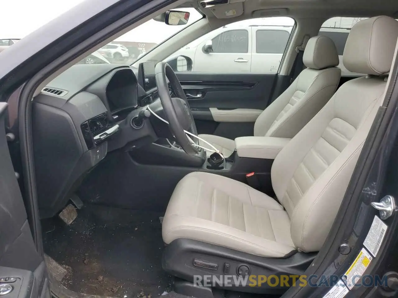 7 Photograph of a damaged car 5J6RS4H78RL005737 HONDA CRV 2024