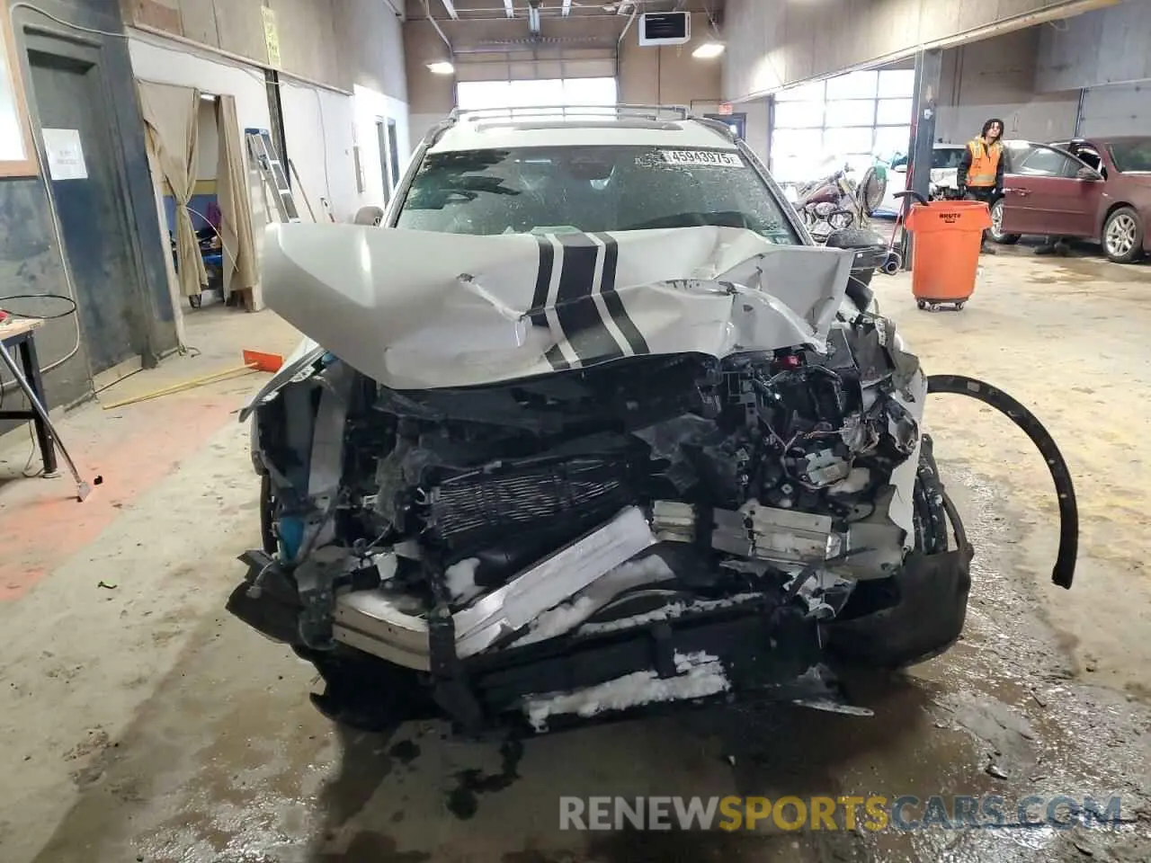 5 Photograph of a damaged car 5J6RS6H57RL007473 HONDA CRV 2024