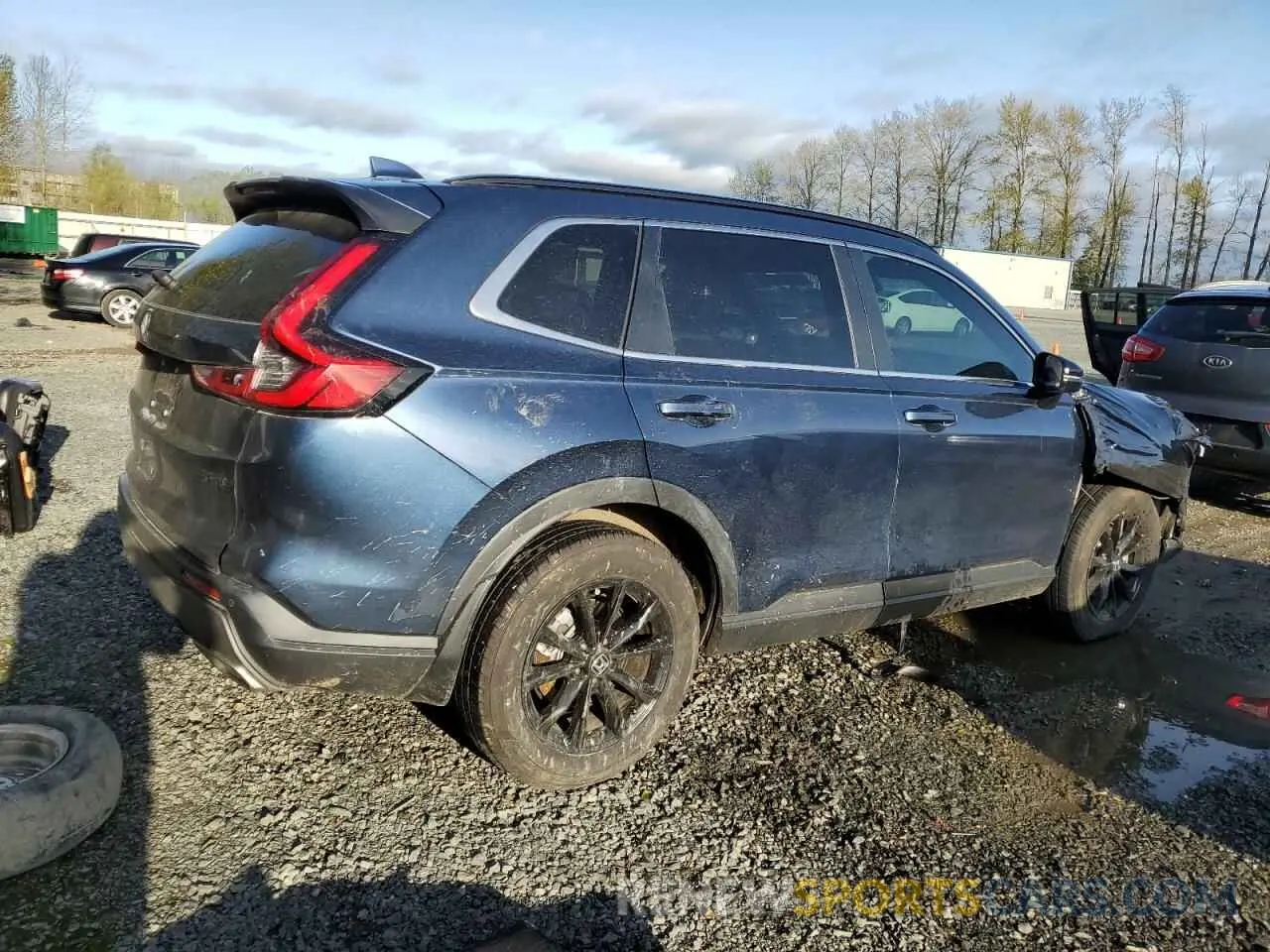 3 Photograph of a damaged car 5J6RS6H82RL031223 HONDA CRV 2024