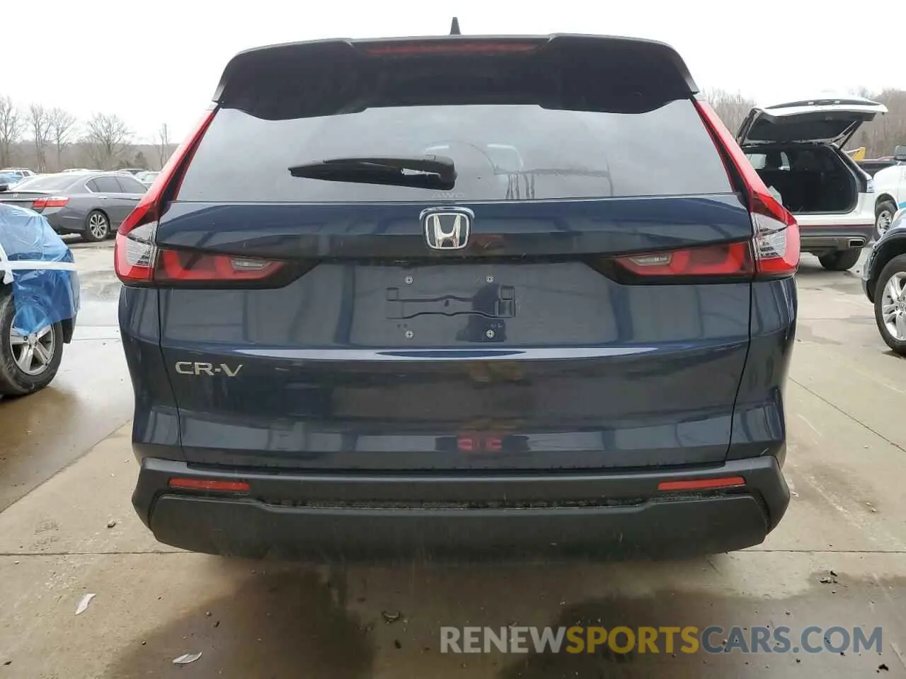 6 Photograph of a damaged car 7FARS4H47RE022094 HONDA CRV 2024