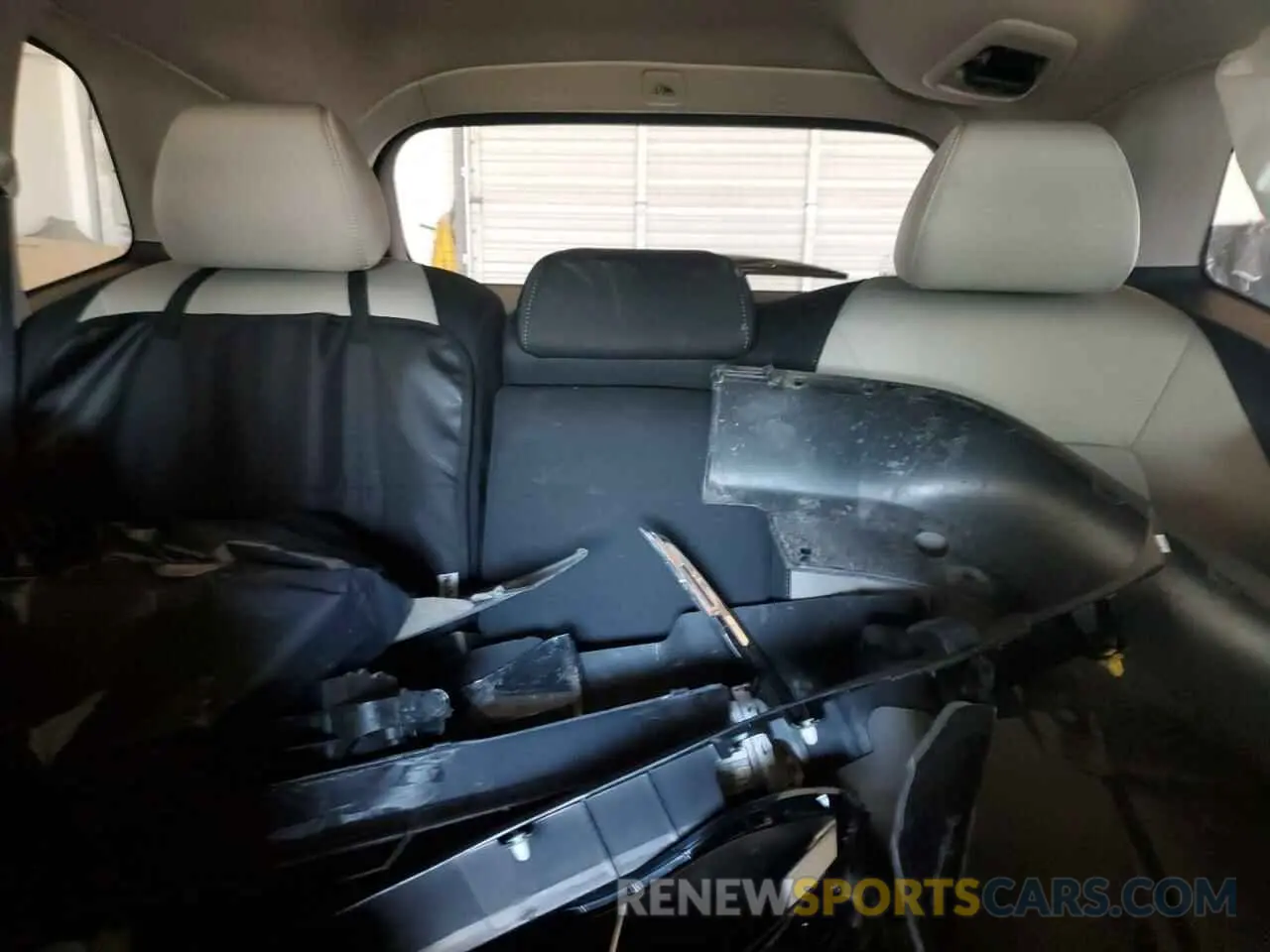 10 Photograph of a damaged car 7FARS4H48RE011492 HONDA CRV 2024