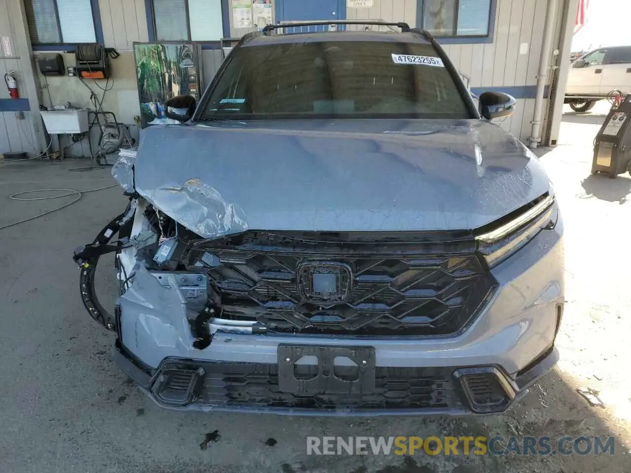 5 Photograph of a damaged car 7FARS5H50RE007242 HONDA CRV 2024