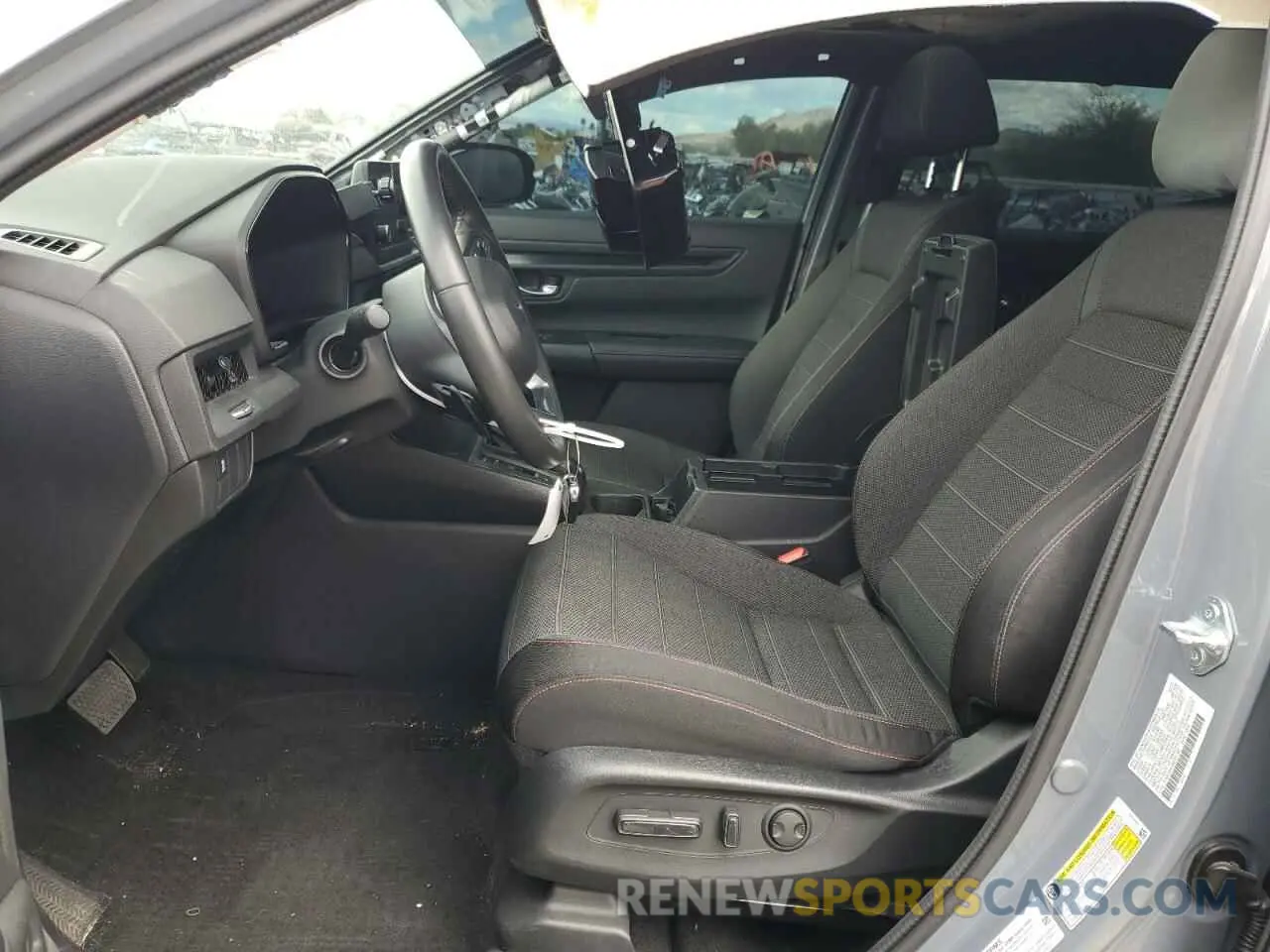 7 Photograph of a damaged car 7FARS5H51RE011199 HONDA CRV 2024