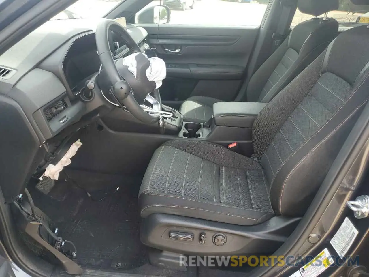 7 Photograph of a damaged car 7FARS5H53RE009342 HONDA CRV 2024