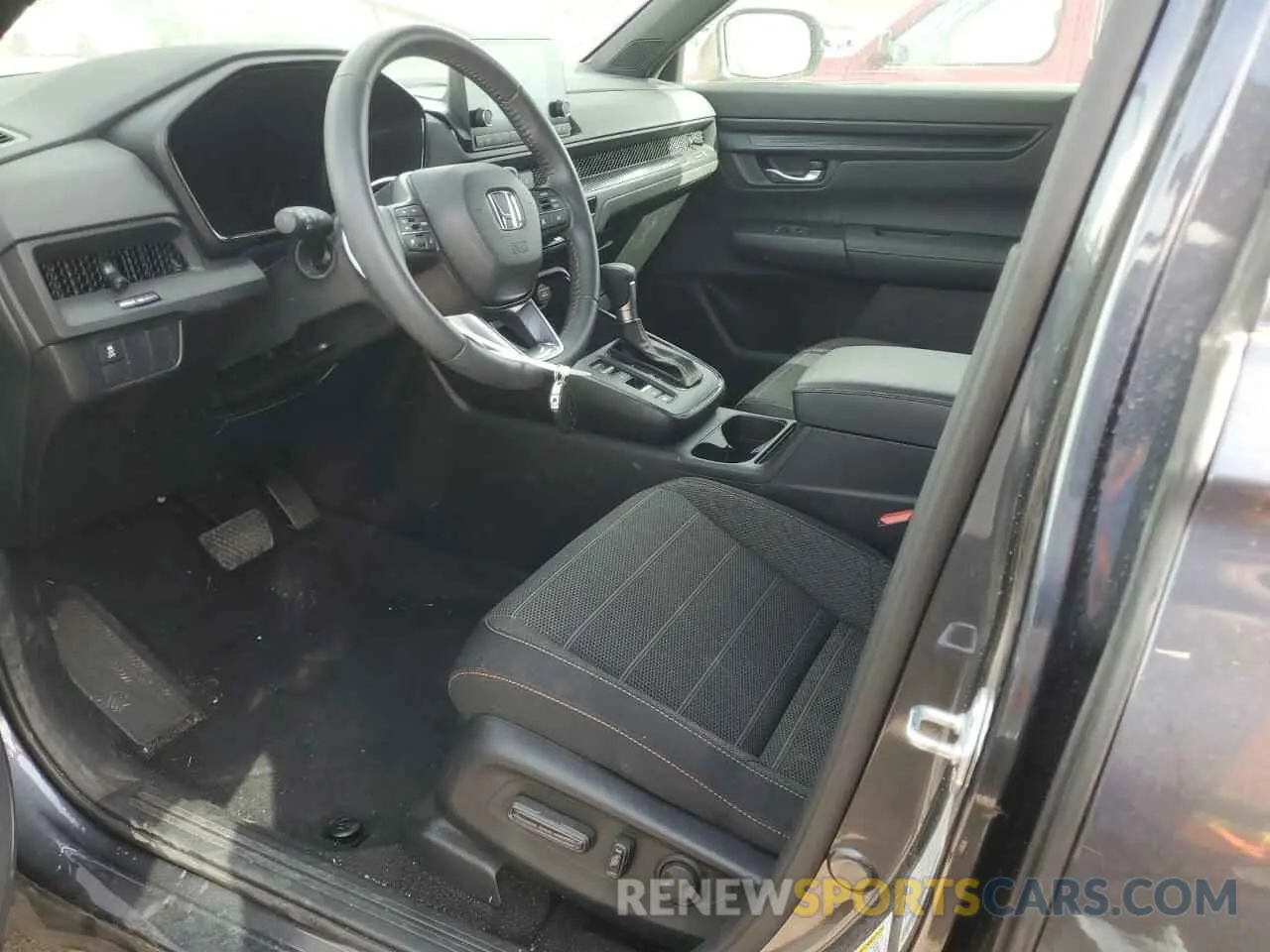 7 Photograph of a damaged car 7FARS5H55RE018253 HONDA CRV 2024