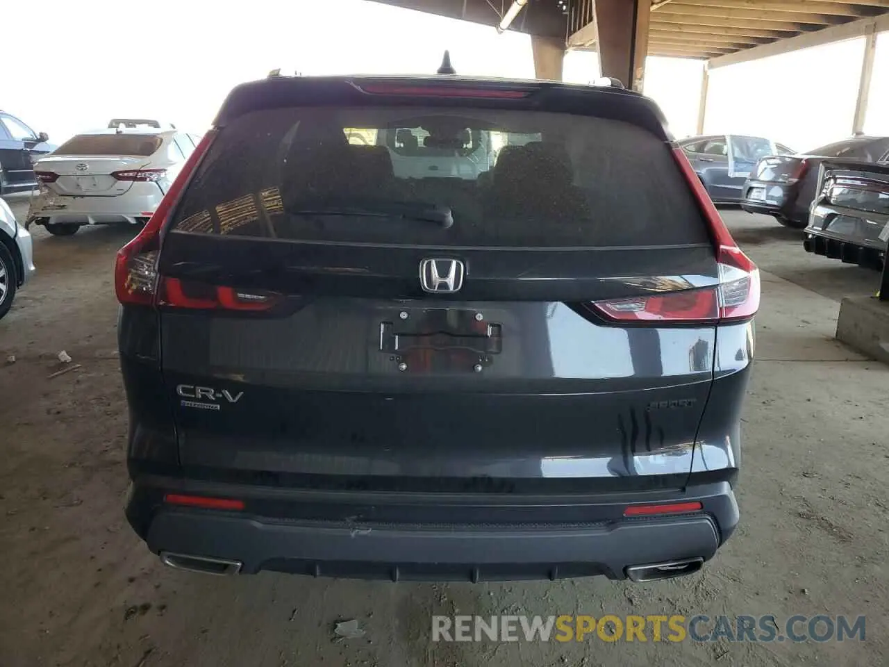 6 Photograph of a damaged car 7FARS5H59RE038022 HONDA CRV 2024