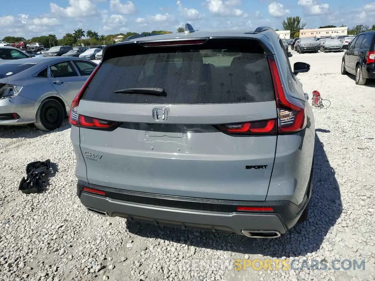 6 Photograph of a damaged car 7FARS5H5XRE002632 HONDA CRV 2024