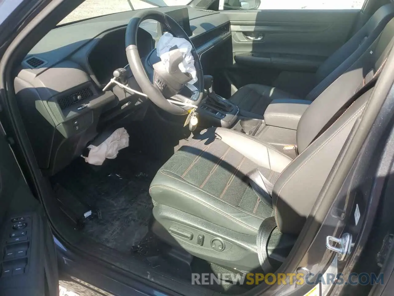 7 Photograph of a damaged car 7FARS5H8XRE020235 HONDA CRV 2024