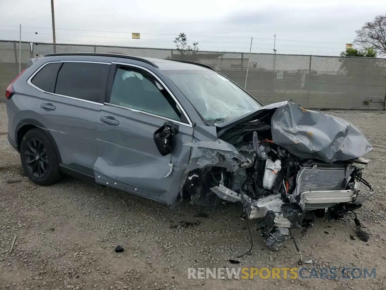 4 Photograph of a damaged car 7FARS6H58RE079411 HONDA CRV 2024