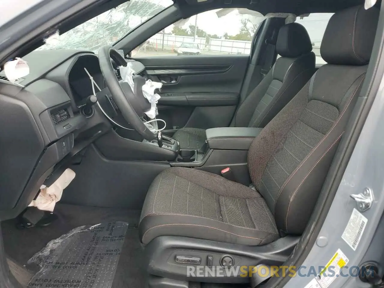 7 Photograph of a damaged car 7FARS6H58RE079411 HONDA CRV 2024
