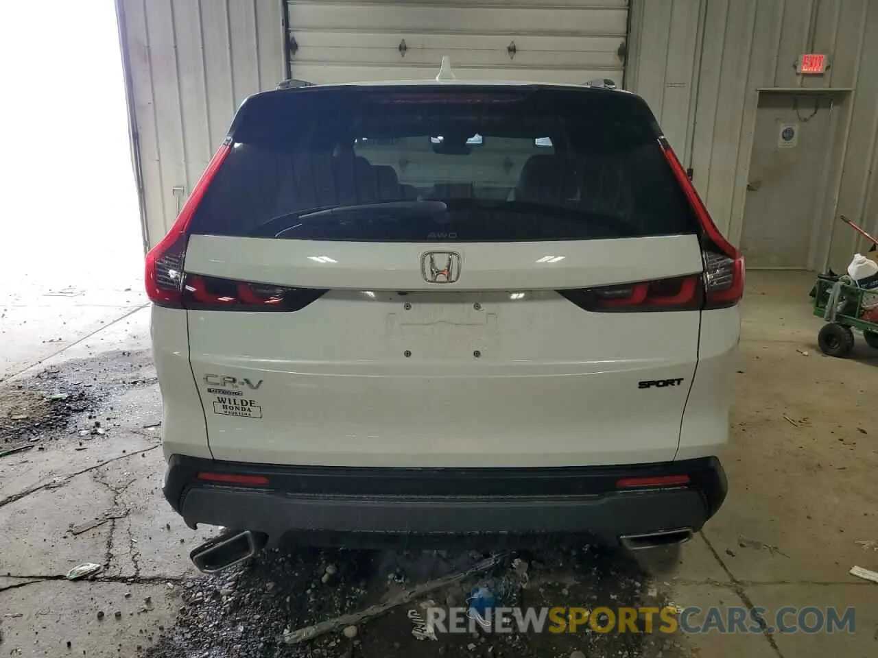 6 Photograph of a damaged car 7FARS6H80RE072558 HONDA CRV 2024