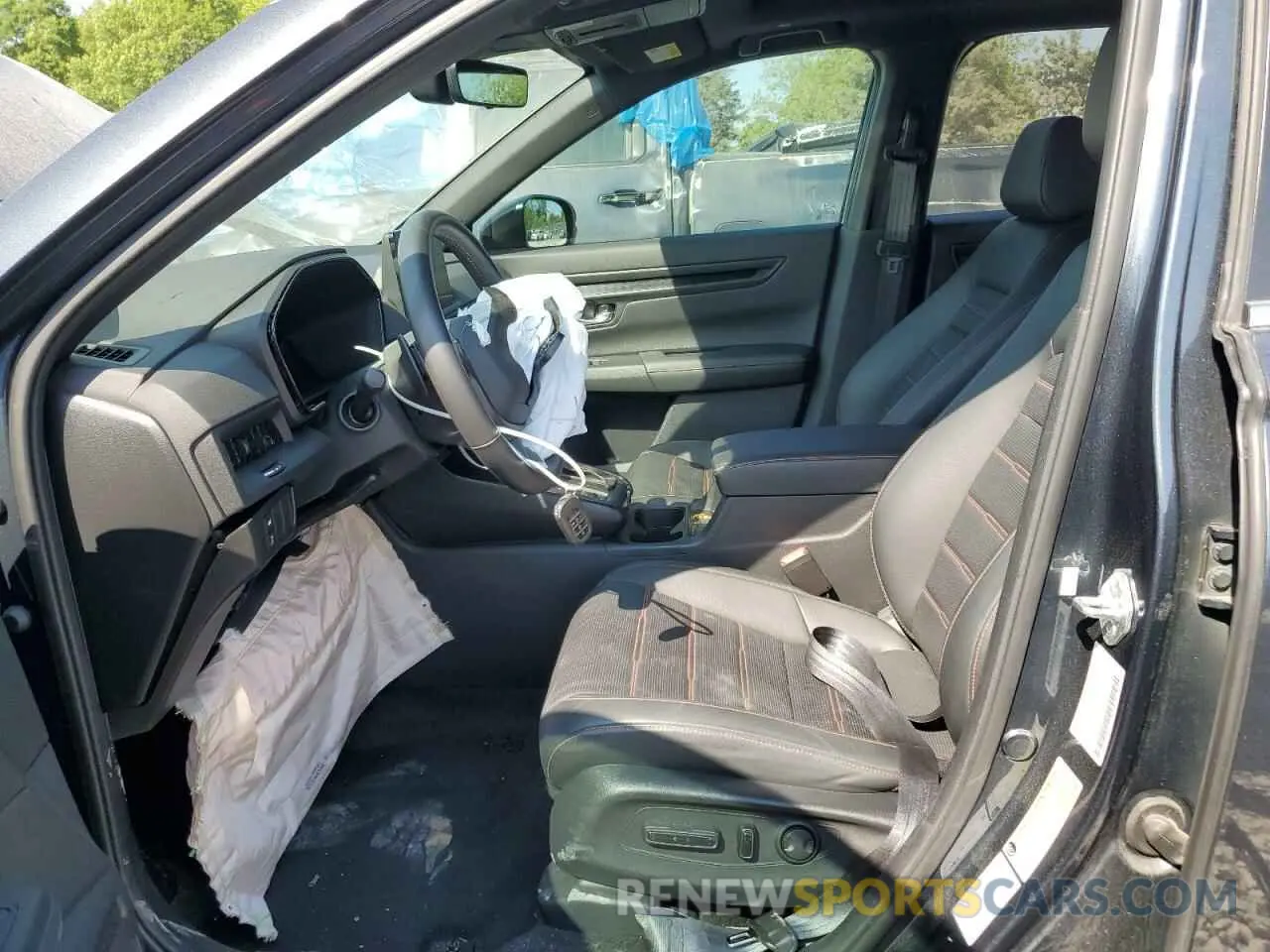 7 Photograph of a damaged car 7FARS6H80RE076237 HONDA CRV 2024
