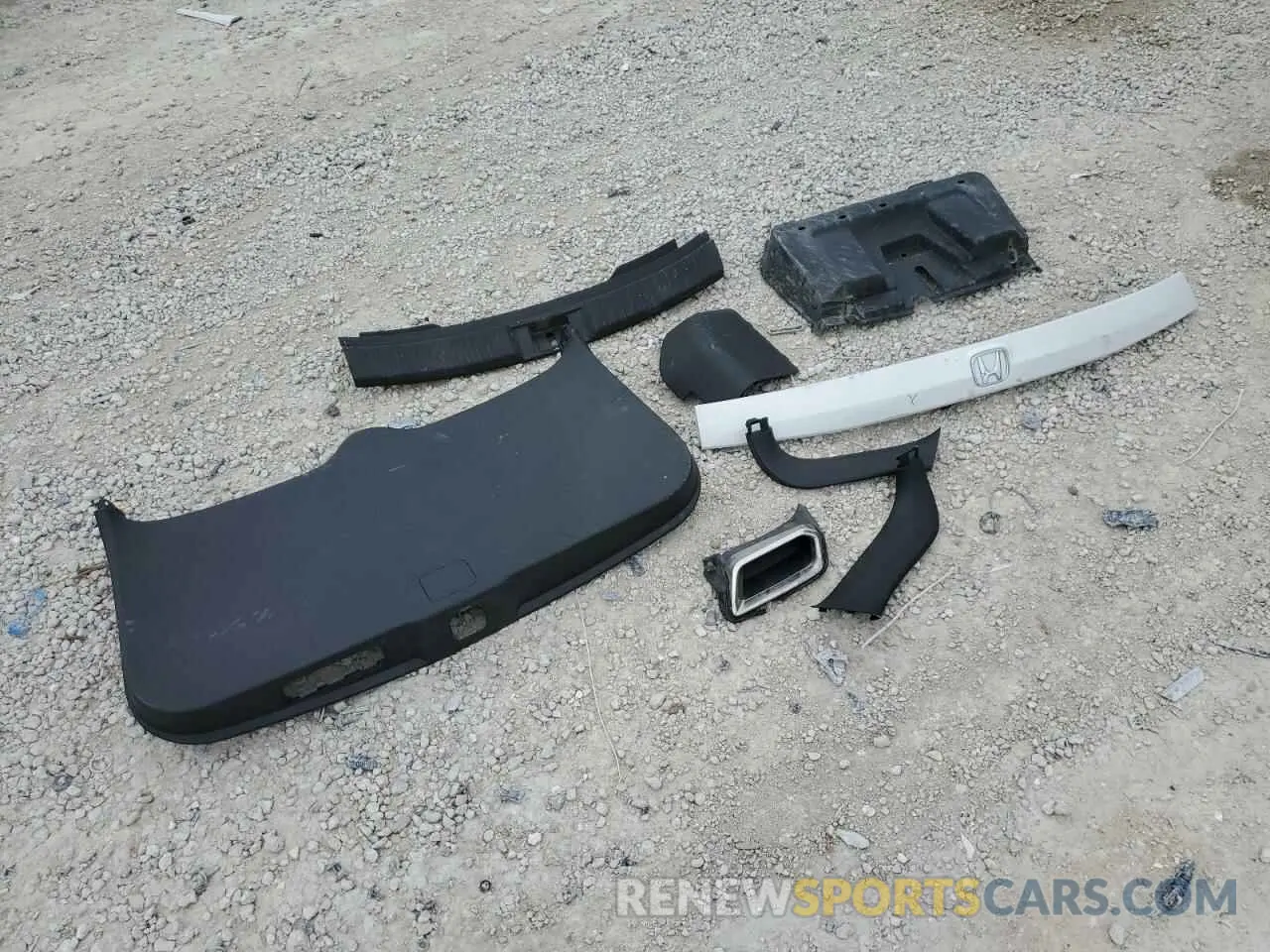 13 Photograph of a damaged car 7FARS6H91RE005332 HONDA CRV 2024