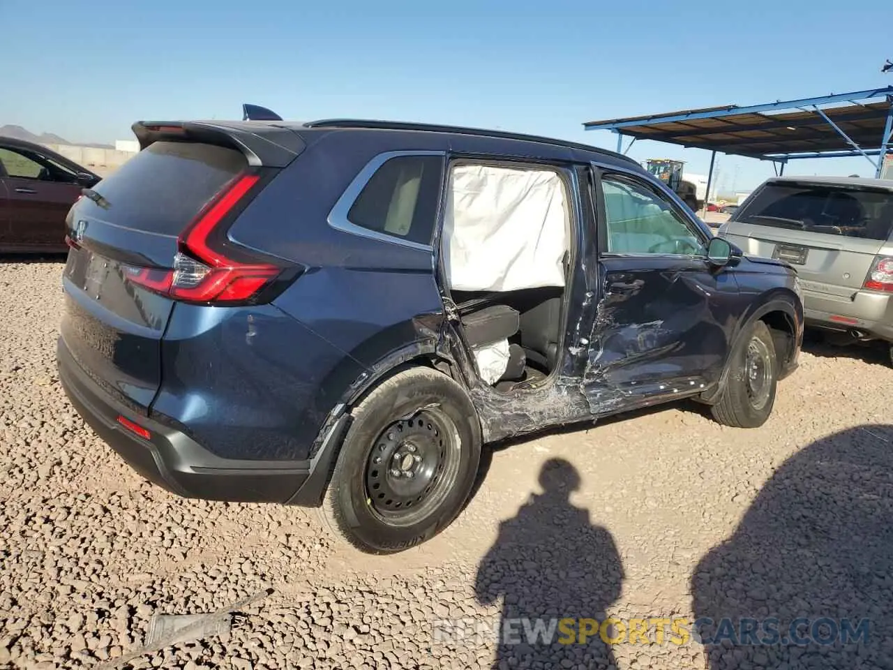3 Photograph of a damaged car 2HKRS3H28SH319001 HONDA CRV 2025