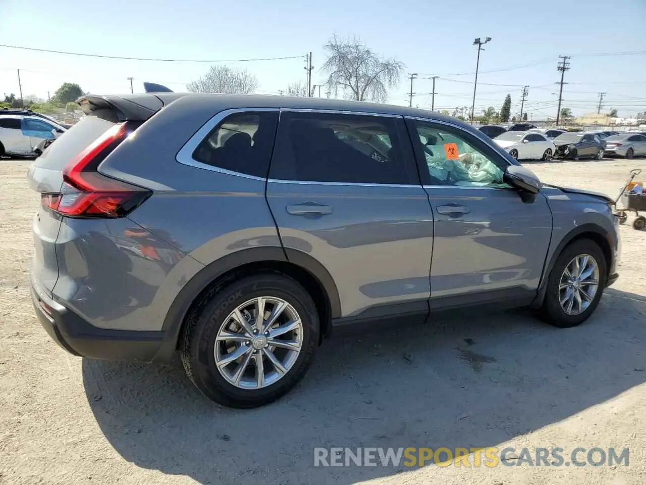 3 Photograph of a damaged car 2HKRS3H40SH316921 HONDA CRV 2025