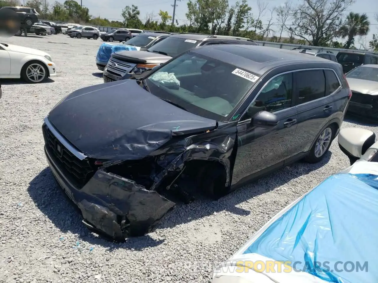 1 Photograph of a damaged car 2HKRS3H40SH320404 HONDA CRV 2025