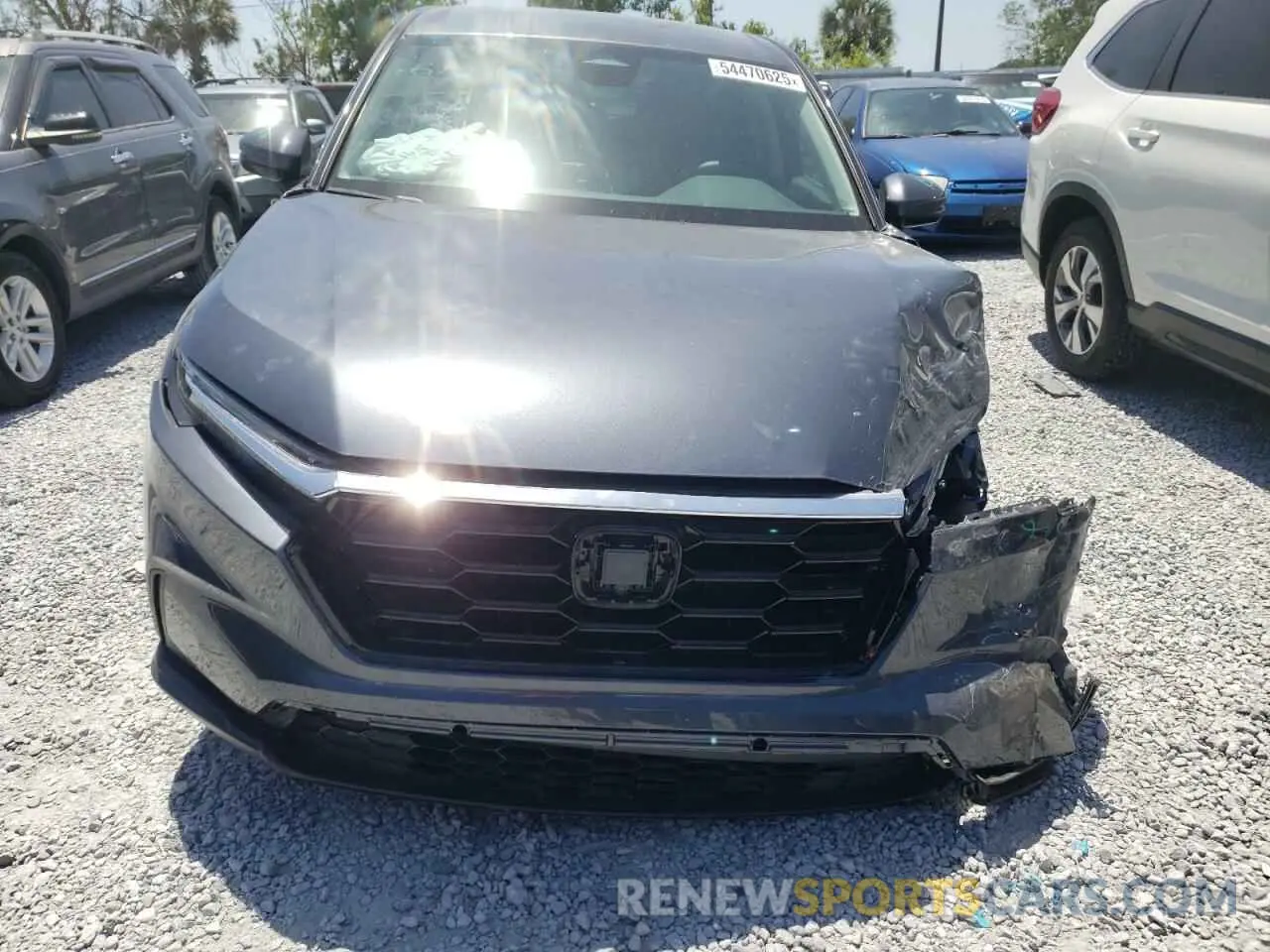 5 Photograph of a damaged car 2HKRS3H40SH320404 HONDA CRV 2025
