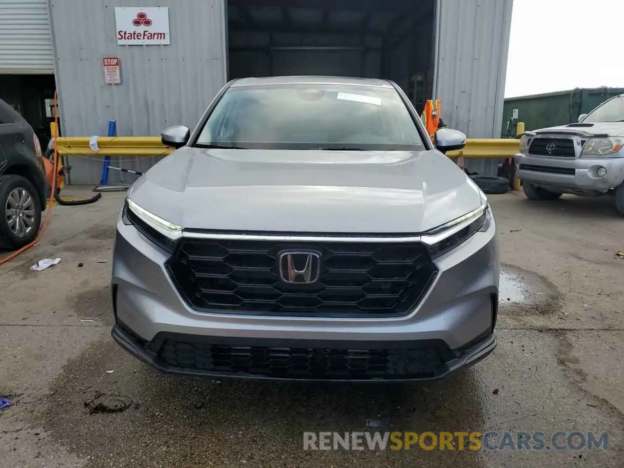 5 Photograph of a damaged car 2HKRS3H48SH329853 HONDA CRV 2025