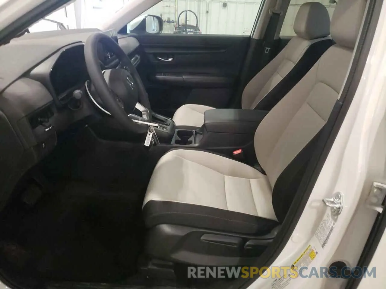 7 Photograph of a damaged car 2HKRS4H23SH454151 HONDA CRV 2025