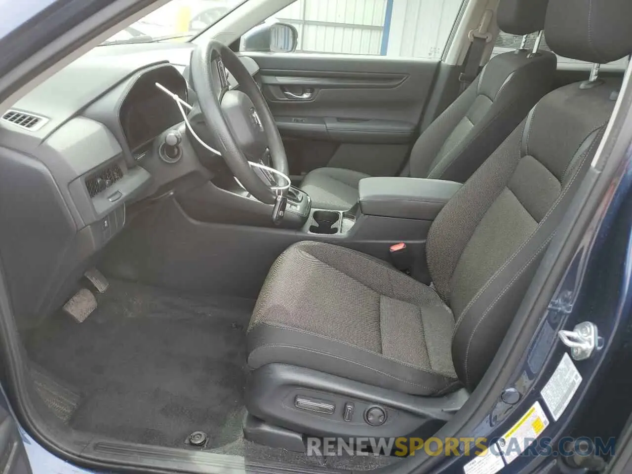 7 Photograph of a damaged car 2HKRS4H44SH403646 HONDA CRV 2025