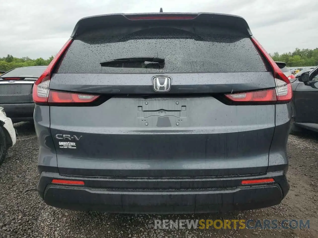 6 Photograph of a damaged car 2HKRS4H4XSH428647 HONDA CRV 2025